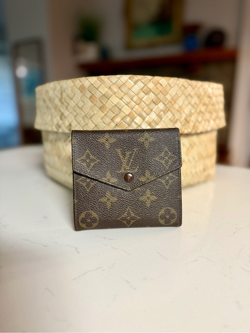 VINTAGE Louis Vuitton Monogram Elise Compact Wallet